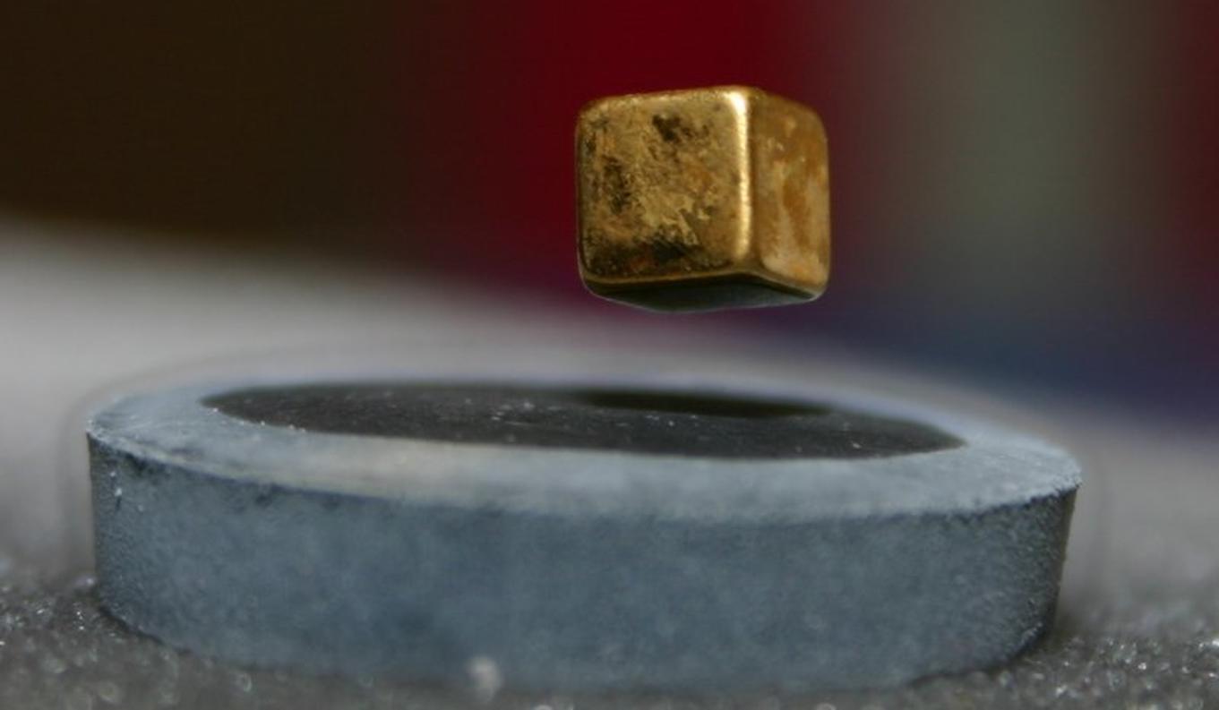 superconductor magnet